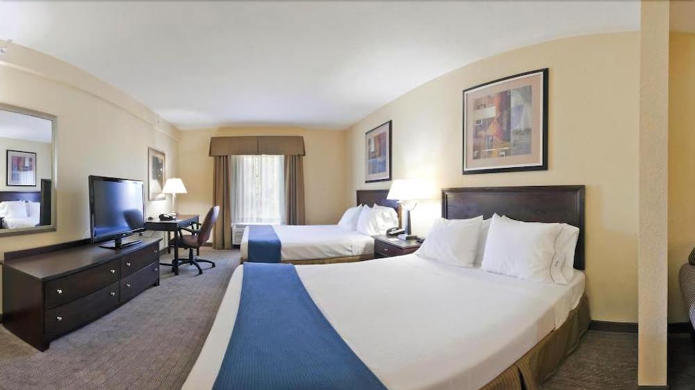 Holiday Inn Express Hotel & Suites Clearwater Us 19 North By Ihg Exterior foto