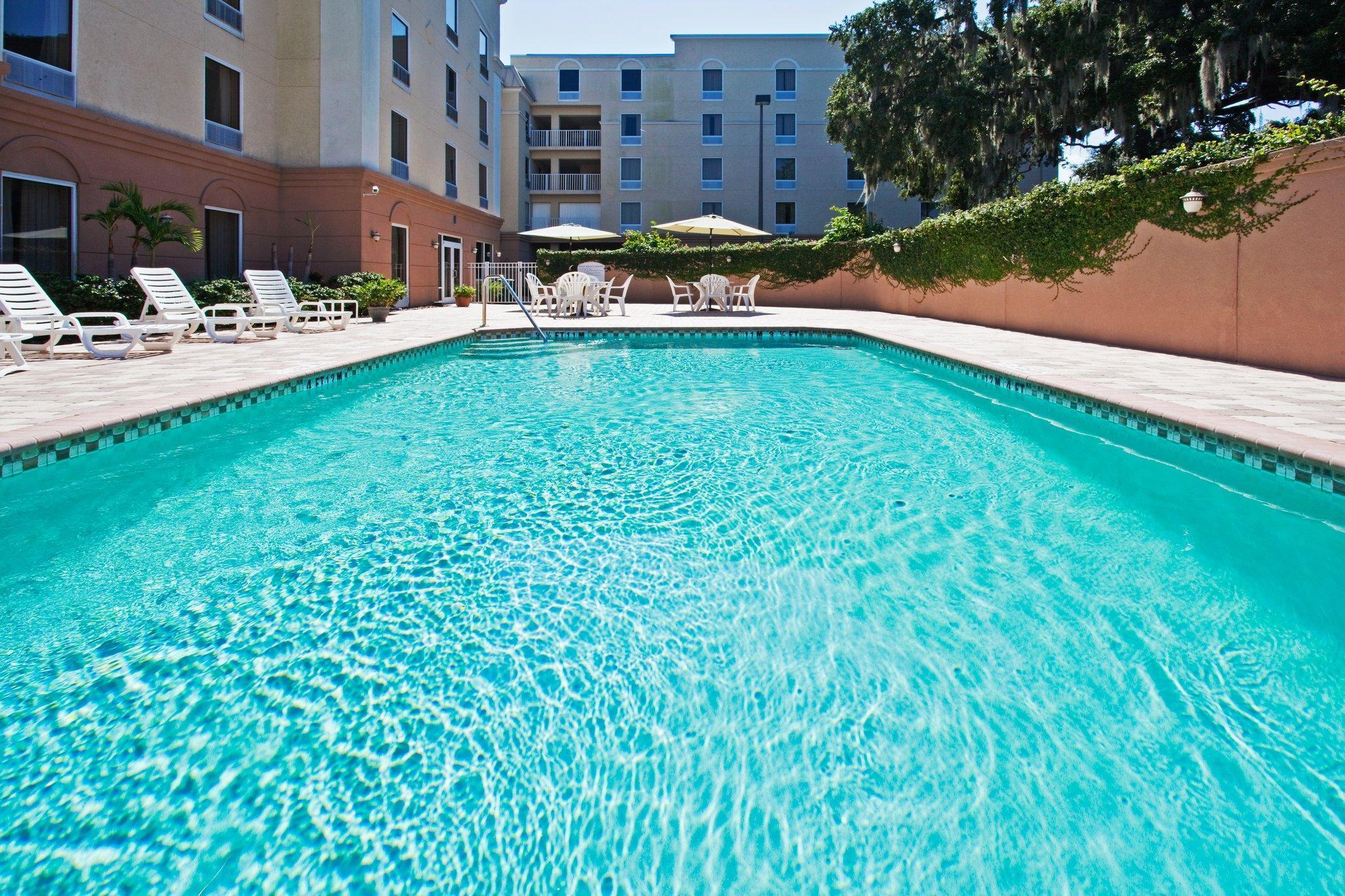 Holiday Inn Express Hotel & Suites Clearwater Us 19 North By Ihg Exterior foto